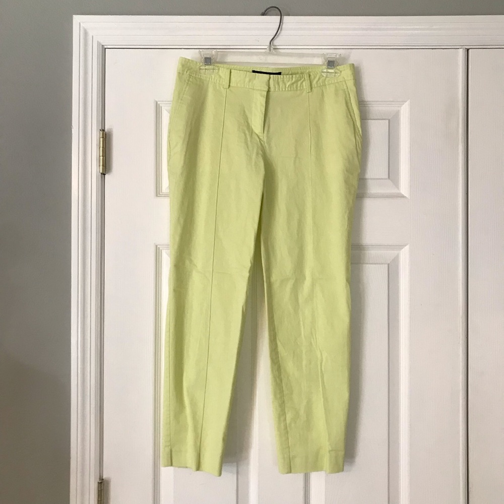 4/$20 Body by Victoria green crop pants size 6